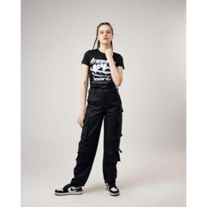 T-shirt pour femme Kinder World, écologique, 100% coton, style Y2K, respirant, jersey, taille unique, disponible en XS et XXS - Product Image 2