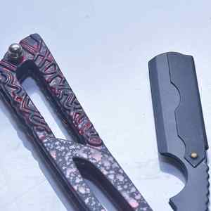 Maquinilla de afeitar profesional de acero inoxidable con mango de madera - Product Image 3