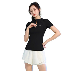 Conjunto Deportivo para Mujer, Camiseta de Manga Corta y Pantalones Cortos, 2 Capas, para Gimnasio, Correr, Elástico, Transpirable, Súper Ligero, Suave y Liso - Product Image 2