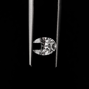 Oferta especial 1Ct IGI Certified VVS Lab Grown Diamond Alphabet U Fancy Cut Diamante suelto para la fabricación de colgantes al mejor precio - Product Image 2