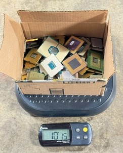 Pentium Pro เศษซีพียูเซรามิกเกรดเดิม - Product Image 1