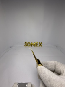 Juego de 4 pinzas para extensiones de pestañas Diamond Grip-Suministro de pestañas de acero japonés dorado - Product Image 6