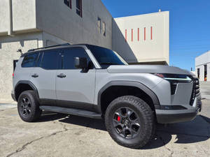 L_exus GX 550 Overtrail+ 2025 Usado en Excelentes Condiciones - Product Image 2