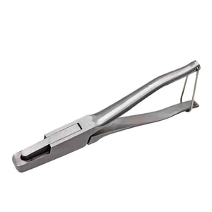 Durable en forma de U Pig Ear Notcher Nueva condición Etiqueta de oreja de ganado para etiquetas de animales de ganado - Product Image 3