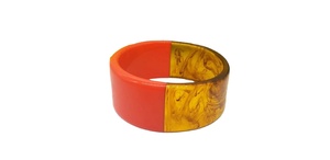 Bracelet tendance en résine orange, motif géométrique jaune mignon, design unique, bracelet unisexe tendance pour femme, idéal pour les fêtes - Product Image 4