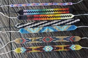 Vente chaude à la mode multicolore broderie verre perle lumière luxe mode bracelets pour femmes couleur personnalisée meilleur prix inde - Product Image 3