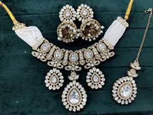 ชุดเครื่องประดับสร้อยคอพร้อมต่างหู ดีไซน์เนอร์ สร้อยคอประดับพลอยสีขาวและเพชรแบบอเมริกัน สำหรับงานแต่งงานสุดหรูสำหรับผู้หญิง - Product Image 3