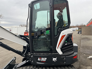 รถขุดขนาดเล็ก BOB CAT E32I รุ่นใหม่ ปี 2024 - Product Image 3