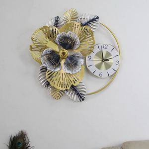 Hermoso Reloj de pared El mejor diseño de metal en marco de hierro Reloj colgante de pared elegante hecho a mano de alta calidad - Product Image 2