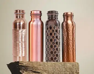 Bouteille d'eau en cuivre pur faite à la main AZ ENTERPRISES |   Vase à boisson moderne en cuivre écologique grande capacité avec couvercle pour le bureau - Product Image 5