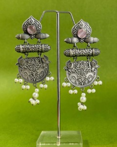 Pendientes de plata oxidada estilo antiguo, tipo Jhumka de Bollywood, regalo para ella - Product Image 4