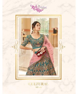 Miroir lourd travail Lahenga et Choli pour filles grande taille mariage pakistanais festif et vêtements de nuit Navratri - Product Image 4