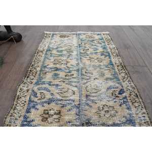Alfombra Turca de 1.8x4.4 pies, Alfombra Vintage Azul con Diseño Floral de Lana - Product Image 5
