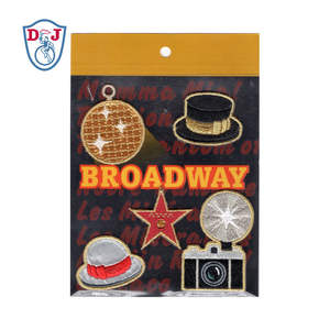 Insignias Bordadas Personalizadas Adhesivas Populares, Emblema de Tela Brillante con Purpurina, Juego de Pegatinas Bordadas para Proveedores de Moda - Product Image 1