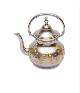 Théière en laiton de style Mughlai avec couvercle et doublure à l'intérieur poignée de concepteur de service pour la cuisine couleur laiton théière en laiton au design moderne - Product Image 3
