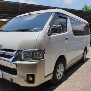 Autobús Usado Barato Hiace GL Grandia de Techo Alto para 15 Pasajeros, Modelo 2020-2024, 100% en Perfecto Estado - Product Image 3