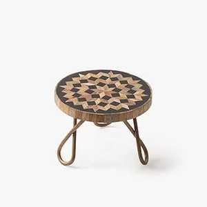 Support à gâteau en résine et bois de conception moderne avec base en métal pour manguier et incrustation de résine pour cadeau du Ramadan - Product Image 1