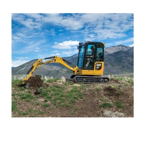 Mini-excavatrice CAT 302 CR robuste, prête à l'emploi, avec un moteur économe en carburant de 21 ch et 400 heures de fonctionnement peu importées de la durée. - Product Image 5