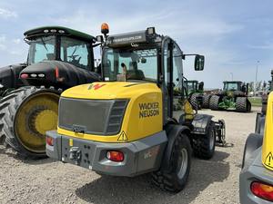 2022 Kubota WL60 con cilindro hidráulico Eaton 4x4 Ruedas motrices Cargador frontal-Componente de núcleo de bomba 1 año de garantía Facilita el trabajo - Product Image 5