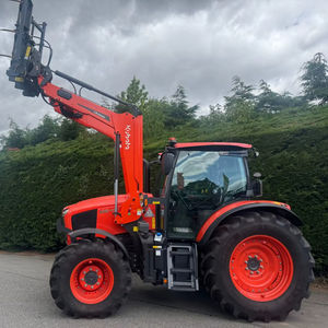 Tracteur à roues Kubota M6-132 Kubota M7-132 DELUXE 4WD 128 CV, moteur neuf, utilisation agricole, 130 heures d'utilisation - Product Image 1