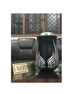 Urnes funéraires en métal faites à la main de qualité royale au design unique pour cendres humaines Fabricant en gros Urnes décoratives en métal sur mesure - Product Image 1