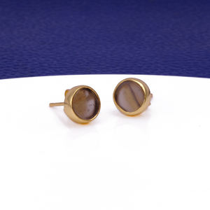 Pendientes de tuerca chapados en oro de cuarzo fresa de estilo moderno Material de latón elegante joyería de moda de piedra natal - Product Image 4