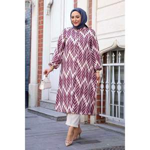 Judge Collar Abotonado Hijab Conjunto De 2 Piezas Dark Rose. - Product Image 1