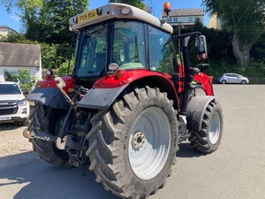 Massey Ferguson 5712S 70HP 4WD <b>Loader</b> <b>Tractor</b> <b>with</b> <b>for</b> Engine High Productivity <b>for</b> <b>Sale</b> Cheap Price - Product Image 5