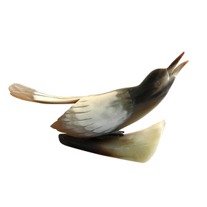 Exquisita escultura de cuerno de búfalo hecha a mano con tallas intrincadas para el hogar, la Oficina y la decoración interior de lujo - Product Image 2