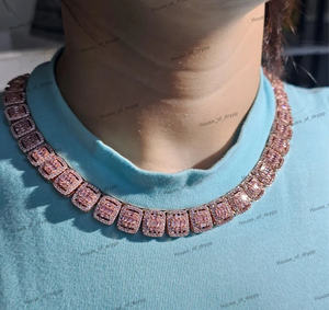 Collier en moissanite plaqué rhodium audacieux avec des maillons carrés, parfait pour un cadeau unisexe, pour les fêtes ou la mode quotidienne - Product Image 2