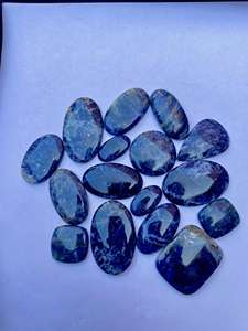 อัญมณีทรงหลวมสีฟ้าธรรมชาติขัดเงาเรียบสำหรับการทำเครื่องประดับและให้เป็นของขวัญแก่ผู้หญิง - Product Image 3