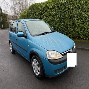 Vauxhall Corsa 1.2i 16V Club 5 Puertas Usado (LHD/RHD) - Product Image 1