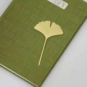 Signets élégants en métal pour les collections de livres de luxe Signets en métal à finition polie argentée au prix de vente - Product Image 4