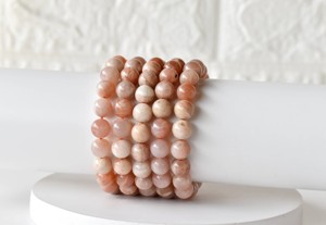 Top Quality Peach Color Moonstone 8mm Round Beaded Bracelet Premium Healing Crystal For Jewelry Fashion Meditation At Bulk Price - Product Image 1