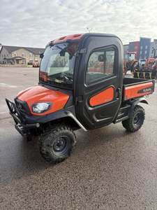Vehículo de Transporte Agrícola RTV X1100C 4WD con Motor Diésel, Color Rojo, Alto Nivel de Seguridad, Fácil de Operar, Multifuncional - Product Image 6