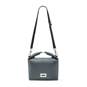Bolsa de Almuerzo Black+Blum de 10L Color Pizarra, Elegante y Práctica para Llevar tus Comidas - Product Image 1