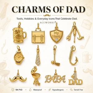 Charmes de papa |   Pendentif en acier inoxydable plaqué or PVD 18K pour homme, avec breloques outils, bière, golf, pêche, barbecue, grill, cravate, montre – Cadeau Fête des Pères - Product Image 1