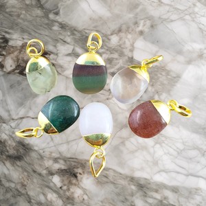 Colgante grande de piedras preciosas naturales, joyería única de forma Irregular galvanizada en oro de 14-18mm para collares y artesanías al por mayor - Product Image 2