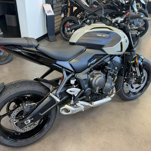 EN STOCK Motocicleta Triumph Trident 660 2026 Nueva en Venta con GARANTÍA - Product Image 5