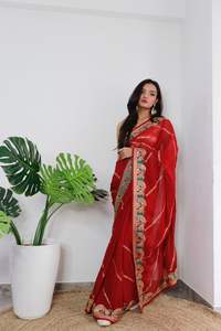 Último diseñador Georgette Silk Thread Work Saree de Fab Zone - Product Image 5