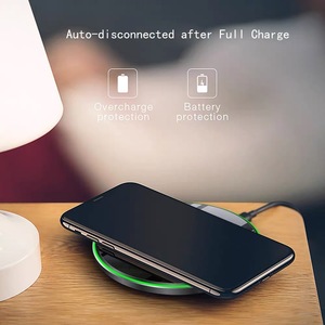 Cargador inalámbrico rápido Función PD Corriente de salida adaptable Dispositivo de carga de teléfono móvil ignífugo 1A/2A/5A AU - Product Image 1