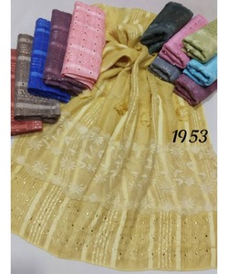 Robes de mariée de luxe pour femmes au Pakistan SalwarKameez Design avec costume - Product Image 3