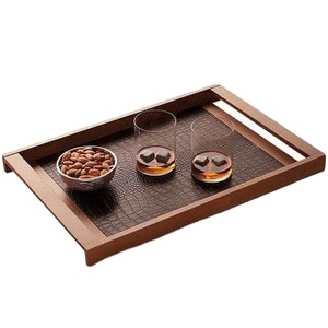 Magnifique plateau en bois 100% naturel avec un design classique, finition polie multifonctionnelle pour la décoration de la cuisine - Product Image 1