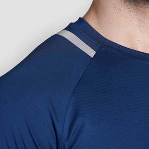 เสื้อยืดออกกำลังกายสำหรับผู้ชายผ้าโพลีเอสเตอร์รีไซเคิลผสมกลิ่นแห้งเร็วตัดเย็บเพื่อสิ่งแวดล้อม - Product Image 5