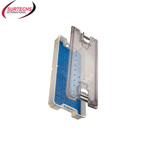 Contenedores de instrumentos y endoscopios manuales de Surtechs con bridas de goma para una fijación segura del instrumento - Product Image 5