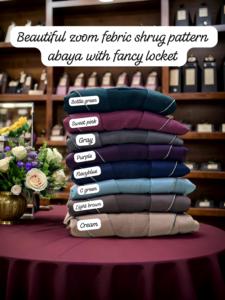 Abayas élégantes et modestes brodées à la main pour femmes - Product Image 2