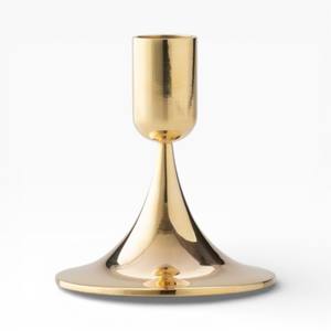 Bougeoir classique en métal doré de forme traditionnelle pour une décoration intérieure et de mariage intemporelle - Product Image 5