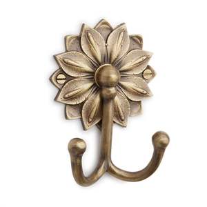 <b>Wooden</b> Flower Shape Wall <b>Hook</b> Multipurpose Wall Mount <b>Hook</b> High Quality Rustproof Powder <b>Coat</b> Finishing Factory Direct Pricing - Product Image 4