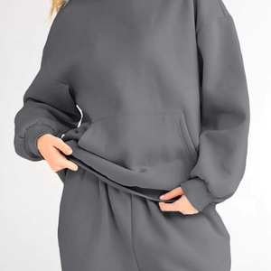 Diseño personalizado MOQ bajo invierno mujer pulóver sudaderas con capucha logotipo frontal ligero transpirable polar entrenamiento sudaderas con capucha de las mujeres - Product Image 1