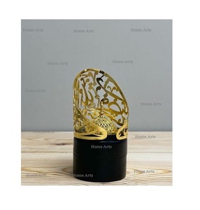 ชุดเครื่องเขียนบาคูร์อะคริลิคและโลหะสีทองสามขนาดที่แตกต่างกันสำหรับใช้ในงานแต่งงาน - Product Image 4